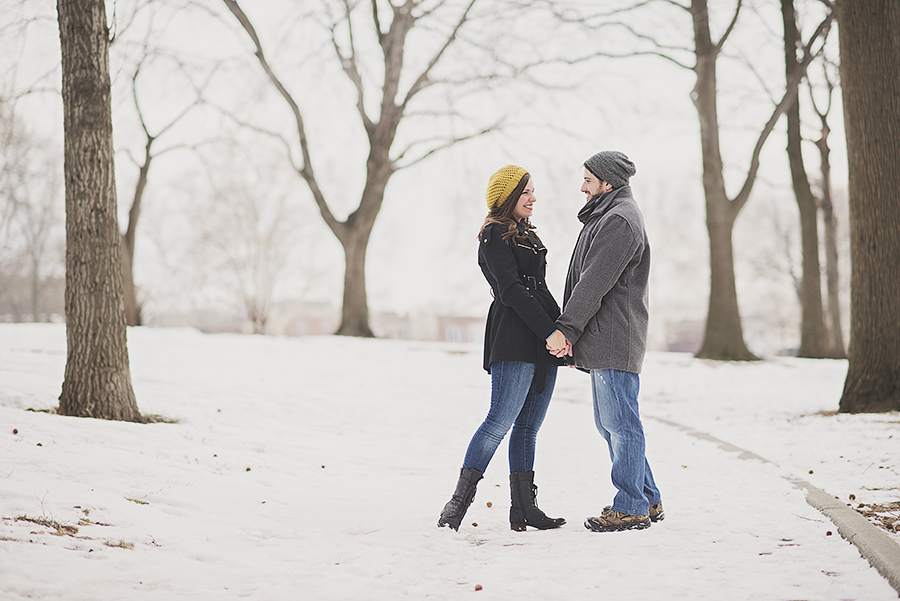 couple walk  in Astoria Park