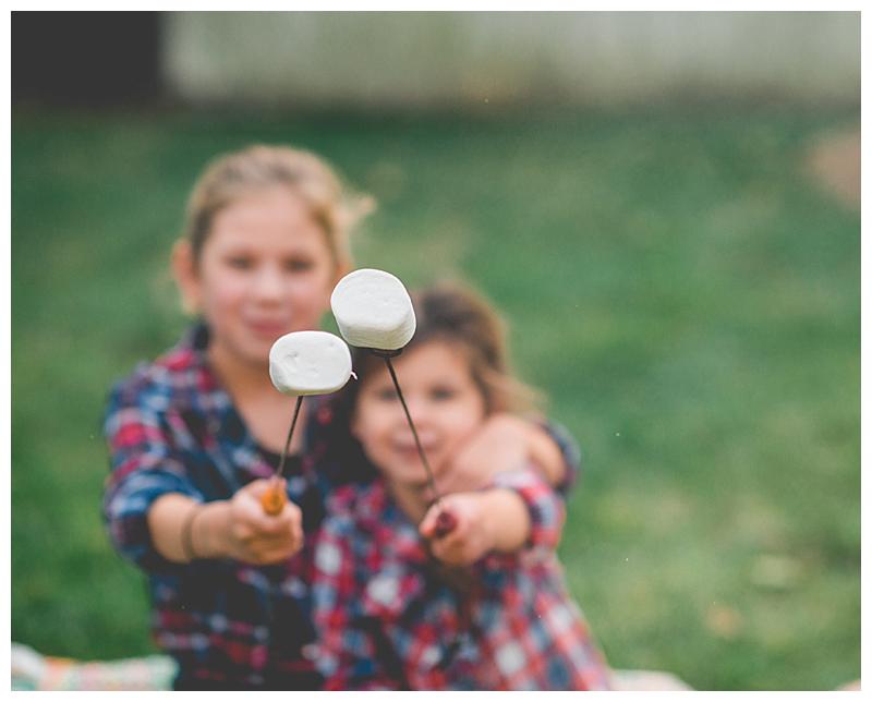 Backyard smores family photo_0011