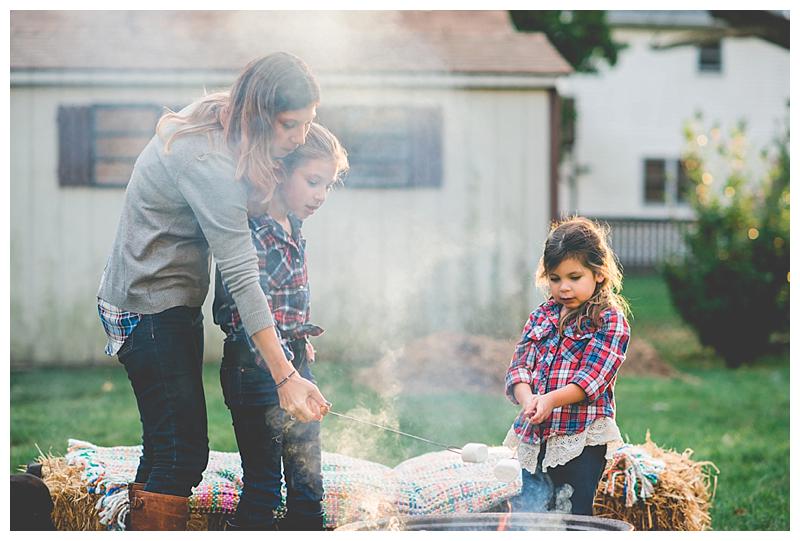 Backyard smores family photo_0012