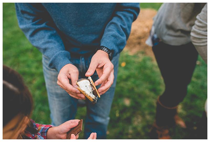 Backyard smores family photo_0017