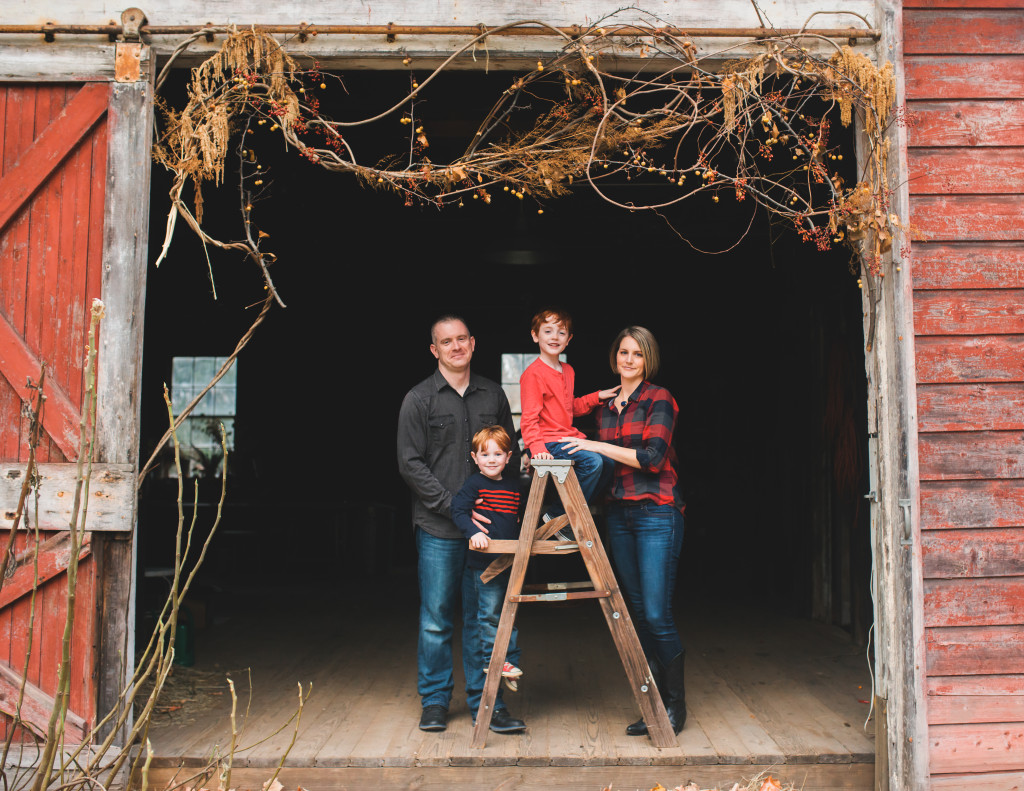 Oceanside-Family-Photographer-barn-ladder