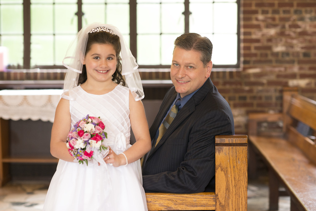 Rockville-Centre-Communion-Photographer-St.-Anthony's-dad-daughter-photo