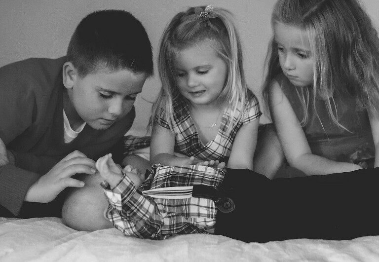 black and white sibling session