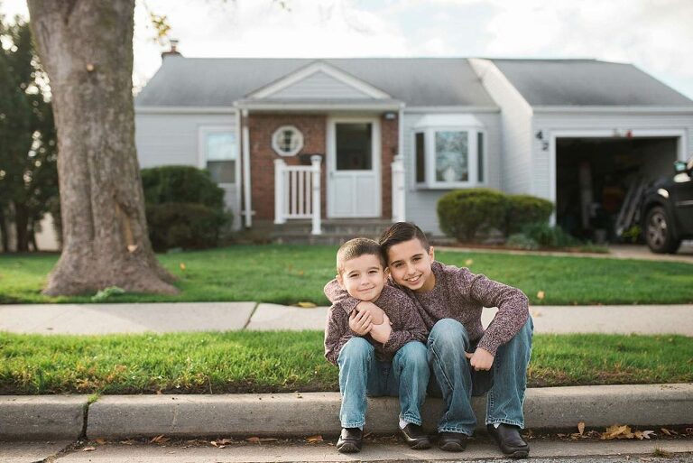 farmingdale family photographer brothers new home