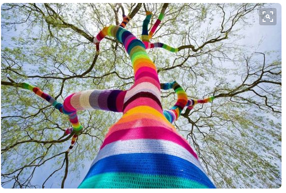 street art yarn bombing