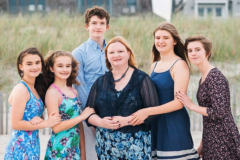 Long Beach Family Photographer aunt with her nieces and nephew