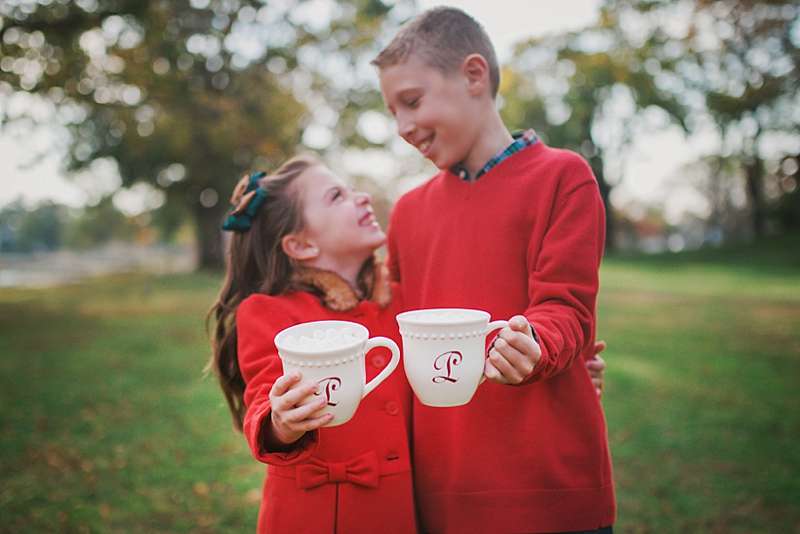 Long Island Family Photographer red sweaters
