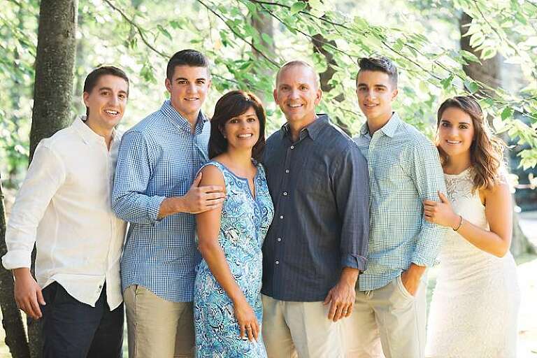 Millstone NJ Family Photographer family with grown kids
