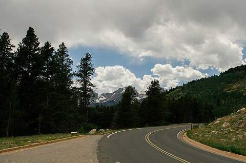 on the road in rocky mountain national park