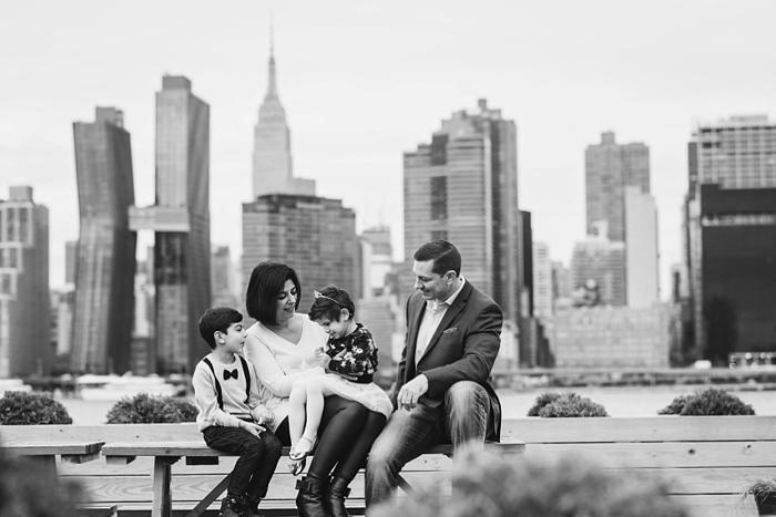 Gantry Plaza Family Photos black and white family photo Manhattan skyline