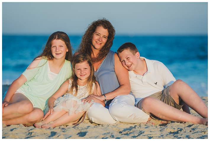 Long Island Beach Family Photos mom and her kids