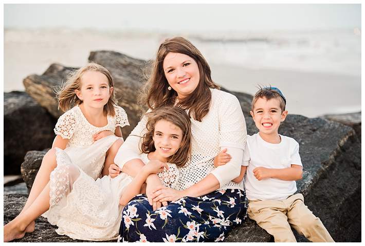 Long Island Beach Family Photos mom and kids