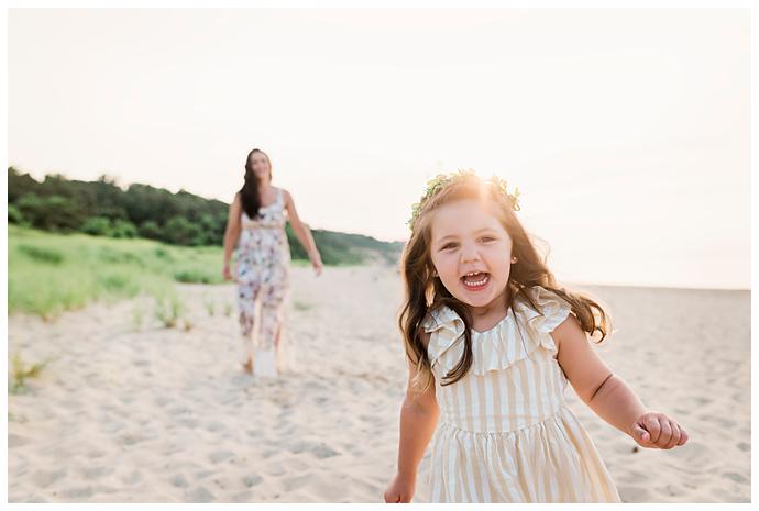 Long Island Beach Maternity Photos silly face