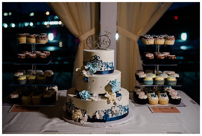 Bridgeview Wedding Long Island Wedding Photographer the cake