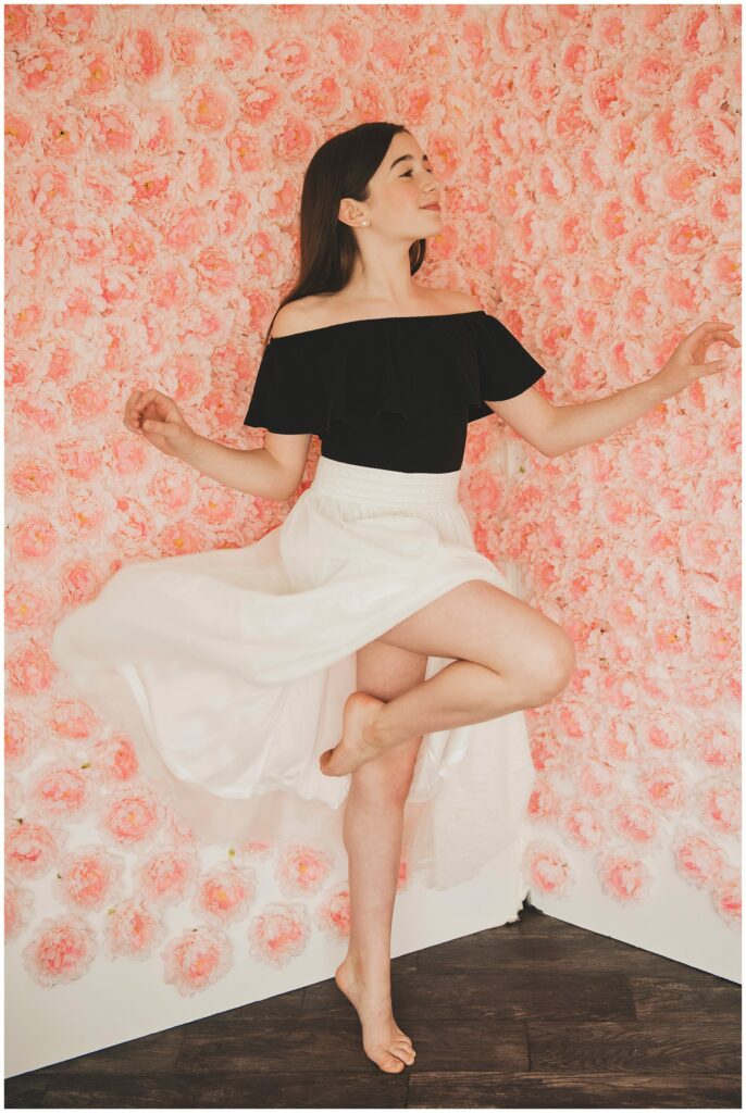 Leslie Renee Photogrpahy Best of 2019 flower wall 