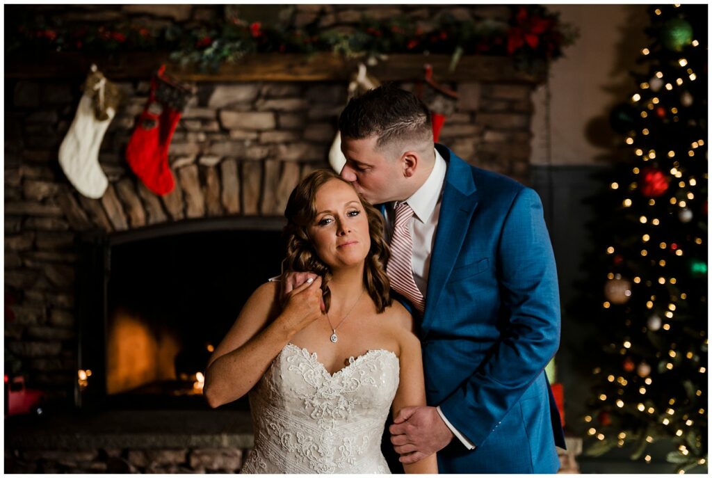 Leslie Renee Photogrpahy Best of 2019 christmas wedding