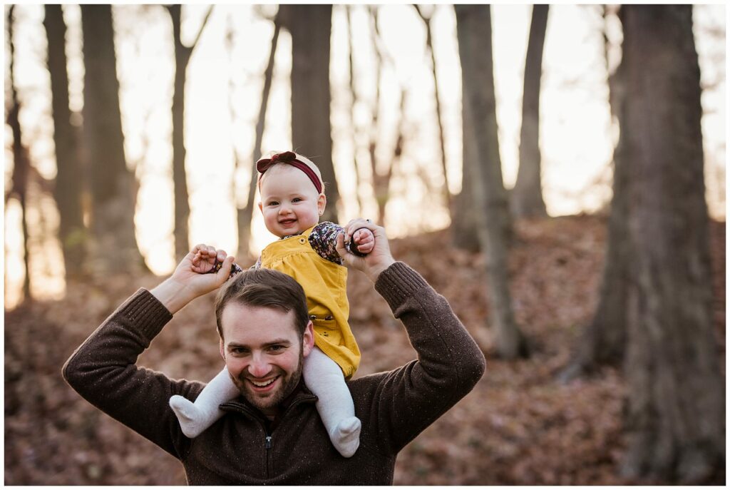 Long Island Family Photos Syosset-Woodbury Park shoulder ride