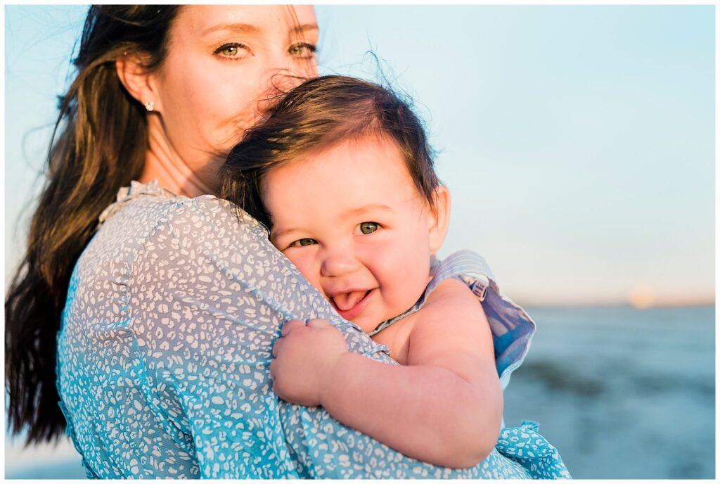 Point Lookout Family Photos mom hugs