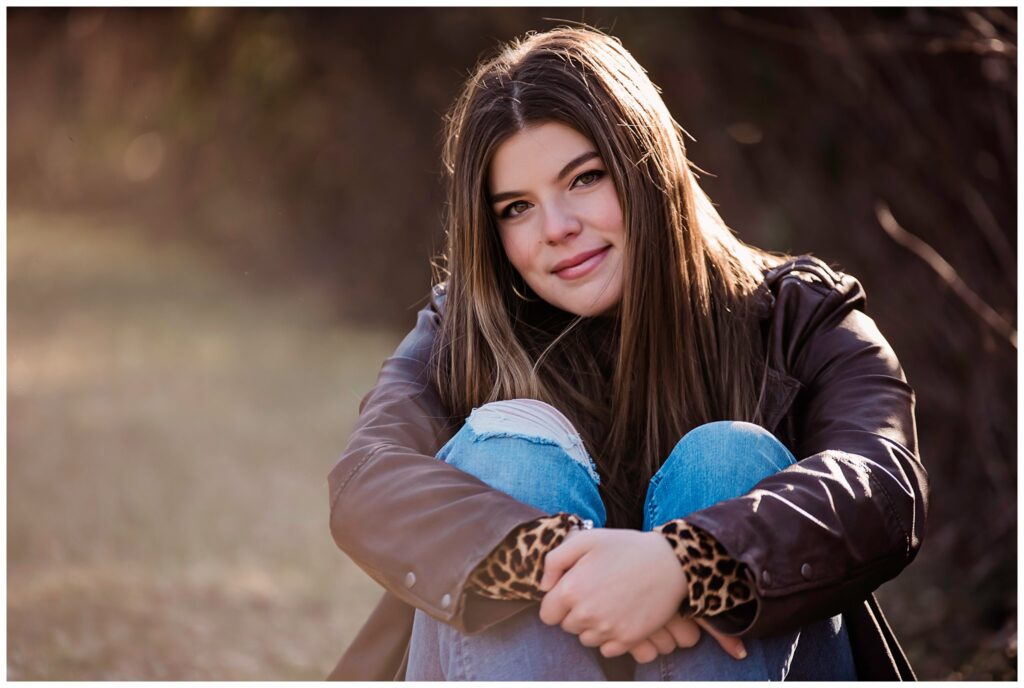 Boulder Denver Senior Portraits knee hug