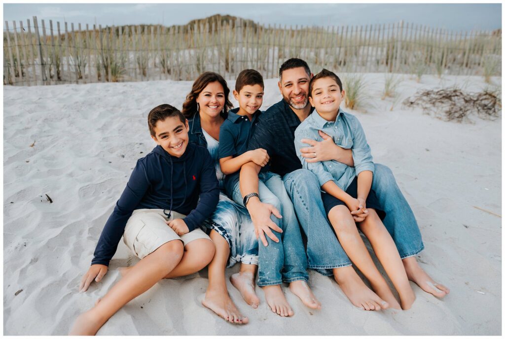 Lido Beach Family of 5 Photos cuddles