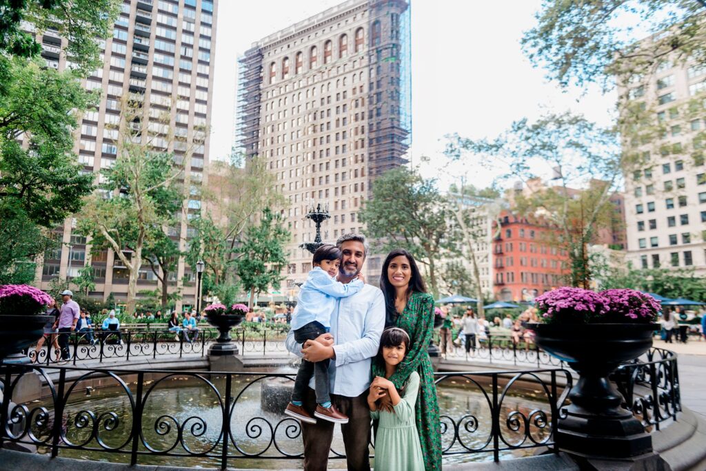 Leslie Renee Photography family at Flat Iron Building
