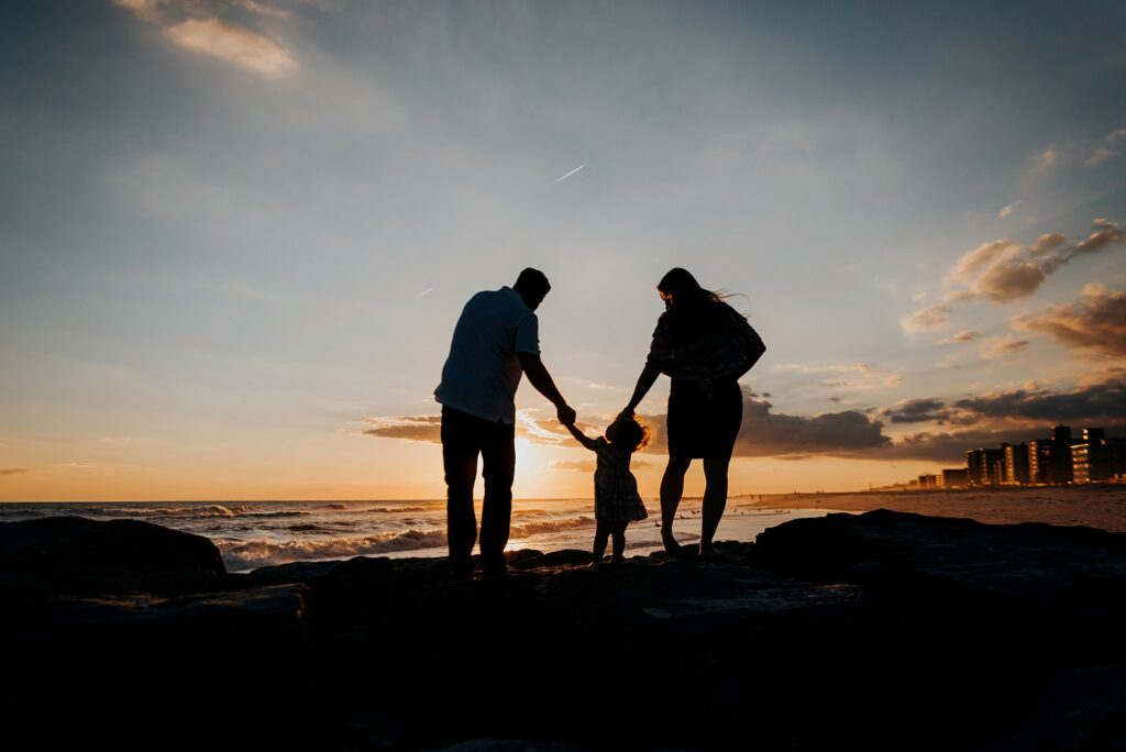 Leslie Renee Photography beach Silhouette