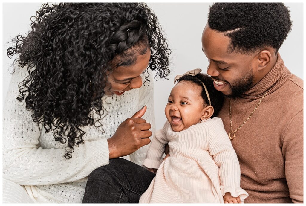 Long Island Studio High End Minimalist Family Portraits baby smiles