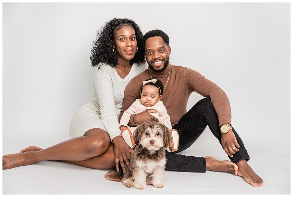 Long Island Studio High End Minimalist Family Portraits floor pose