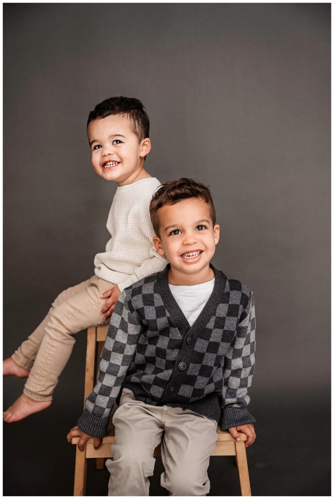 Sweet and Simple Family Photos in the Studio goofy