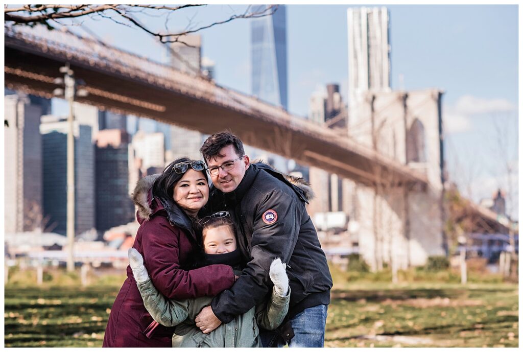 An Easy Going Family Session at Brooklyn Bridge Park Manhattan view