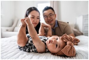 Warm Family Photos at Home in the Cold Winter grab toes
