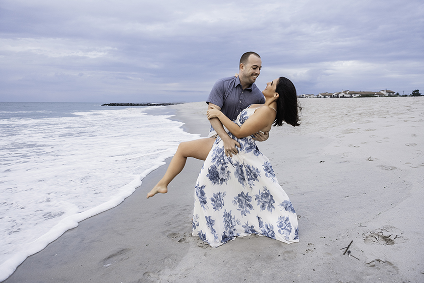 Long Island Natural Couple Photographer shoreline