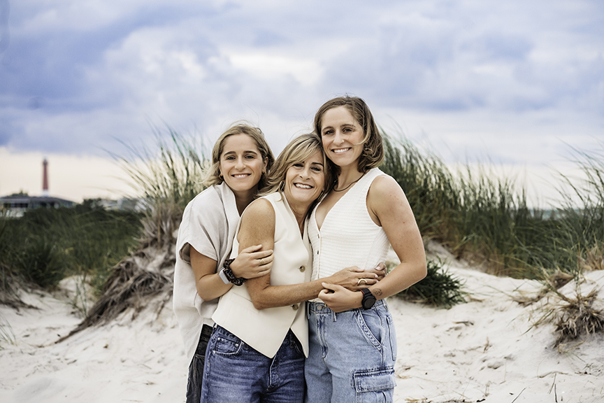 Family-photos-adult-kids-long-beach mom and girls