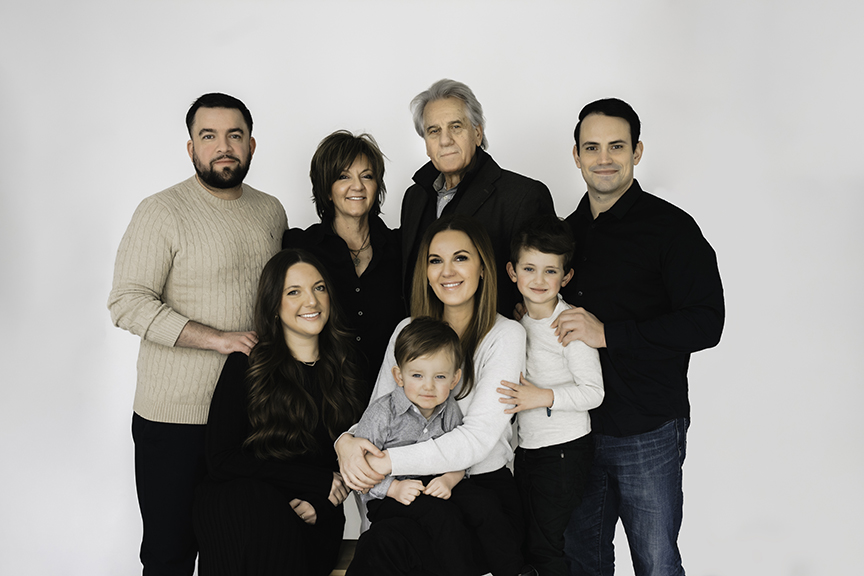 Bright and Modern Family Photos in the Studio extended